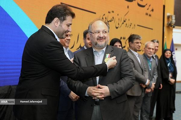 اعطای نخستین نشان ملی مدیریت کسبوکار کشور اعطای نخستین نشان ملی مدیریت کسبوکار کشور